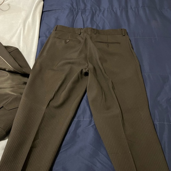 Express Suit - Picture 5 of 6